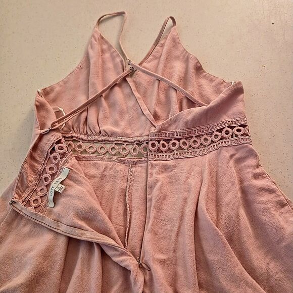 Love Tree Blush Pink Flowy Romper – Junior’s Size Small - Picture 7 of 8